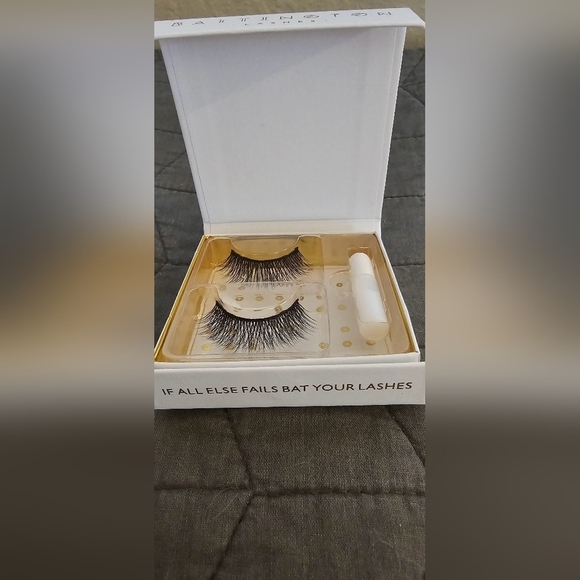 Battington Lashes/Lavana Lashes Set - Picture 2 of 8